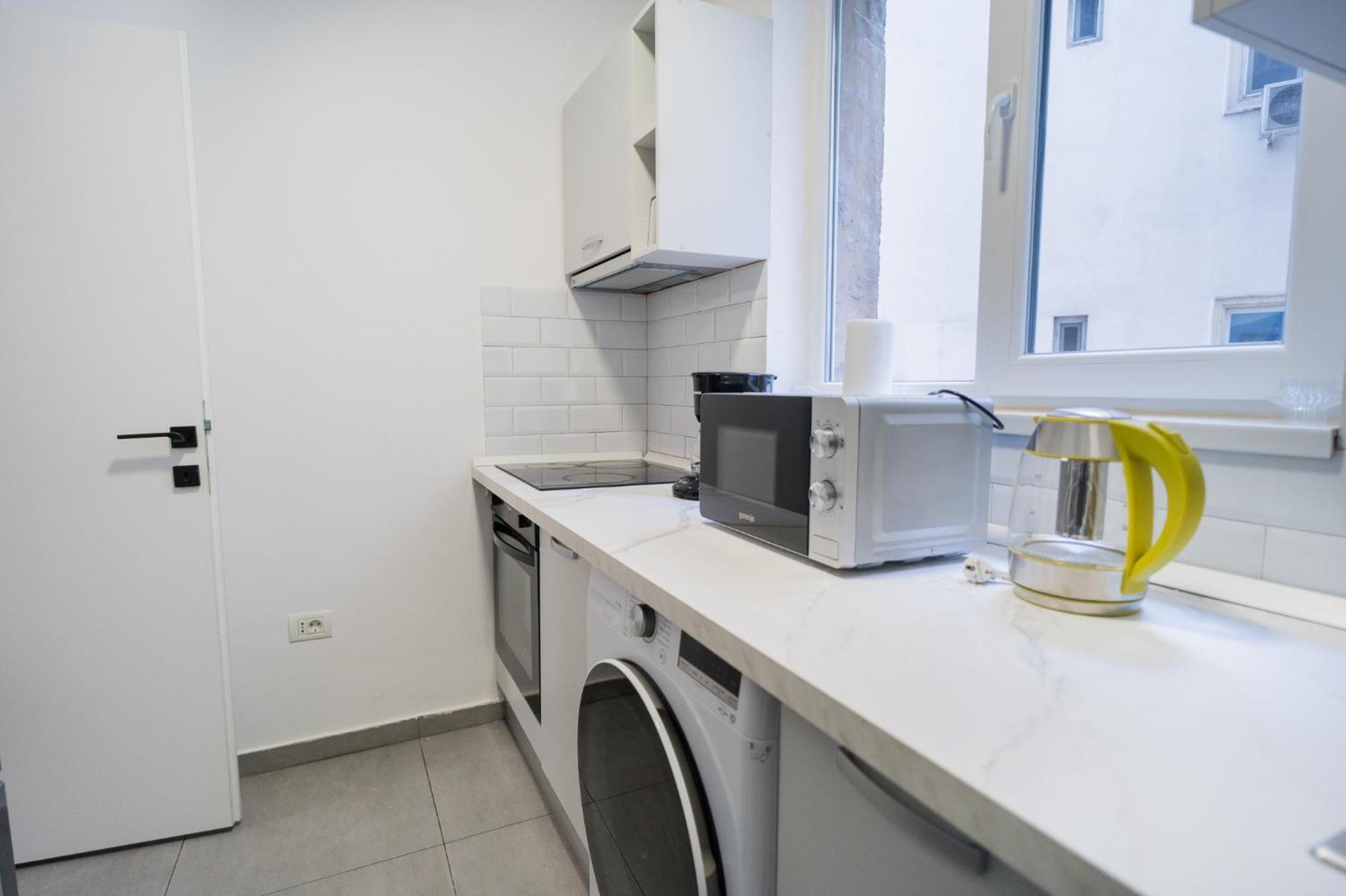 Elegant Gem Victoriei Avenue Apartment บูคาเรสต์ ภายนอก รูปภาพ