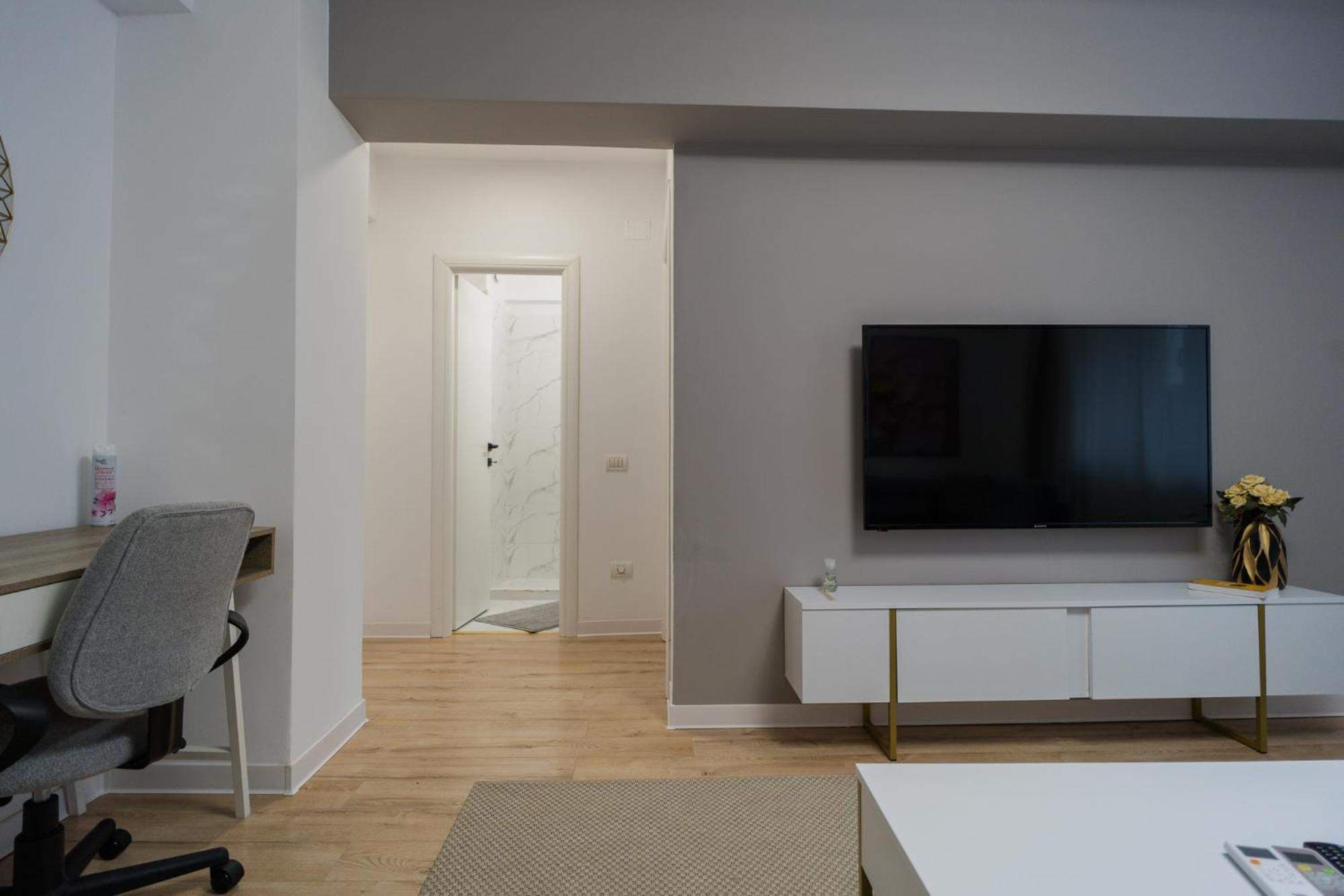 Elegant Gem Victoriei Avenue Apartment บูคาเรสต์ ภายนอก รูปภาพ