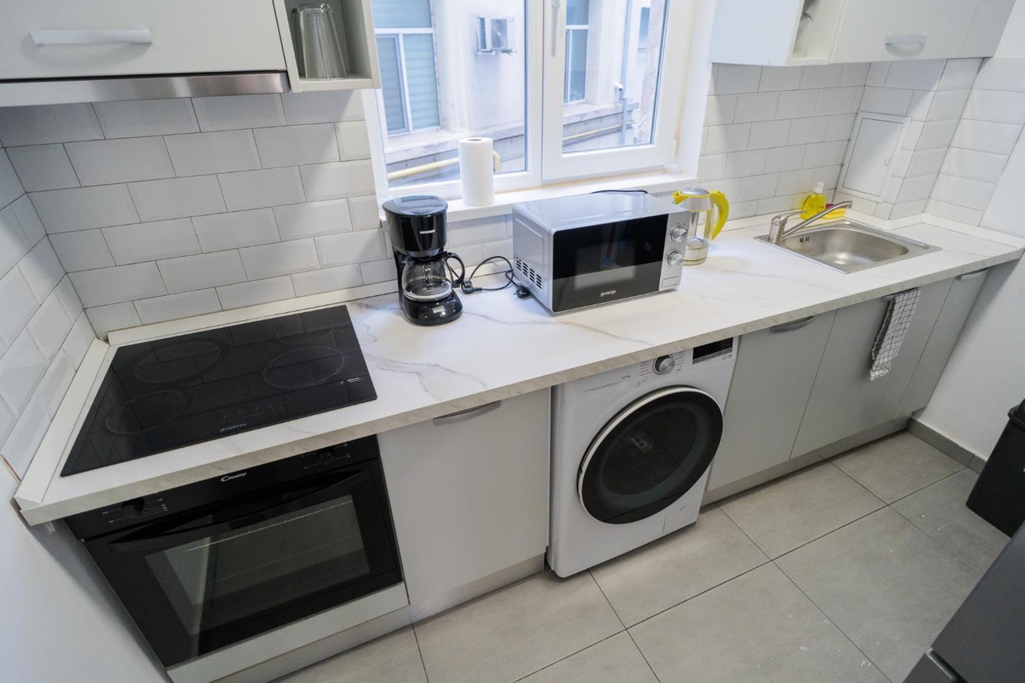 Elegant Gem Victoriei Avenue Apartment บูคาเรสต์ ภายนอก รูปภาพ